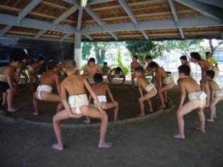 http://www.kochisi-sposyou.jp/img_photo/team_photo/46%E6%98%AD%E5%92%8C%E7%9B%B8%E6%92%B202_pic.jpg
